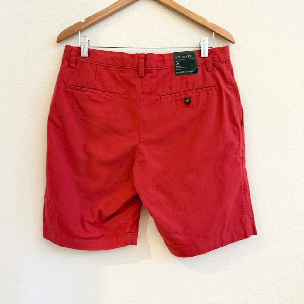 Banana Republic Aiden Short Mens 32 Slim Fit Red Chino‎ Shorts 10